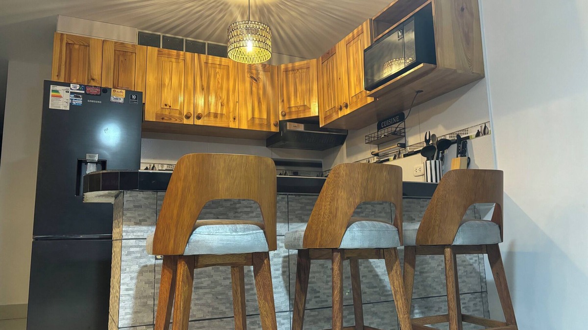 Punta Hermosa House | Comfortable House (1st floor)3 bedrooms(all TV), 3 bathrooms(hot water), 5 beds