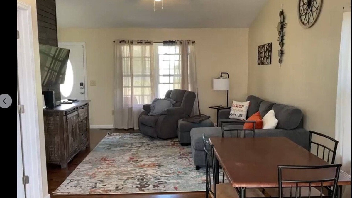 Johnson City House | Comfortable house in Johnson City