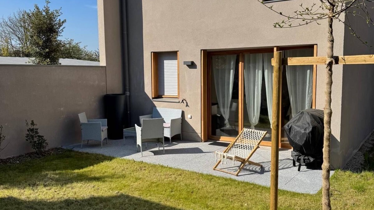 Arpajon House | Comfortable house with garden 35 minutes from Paris