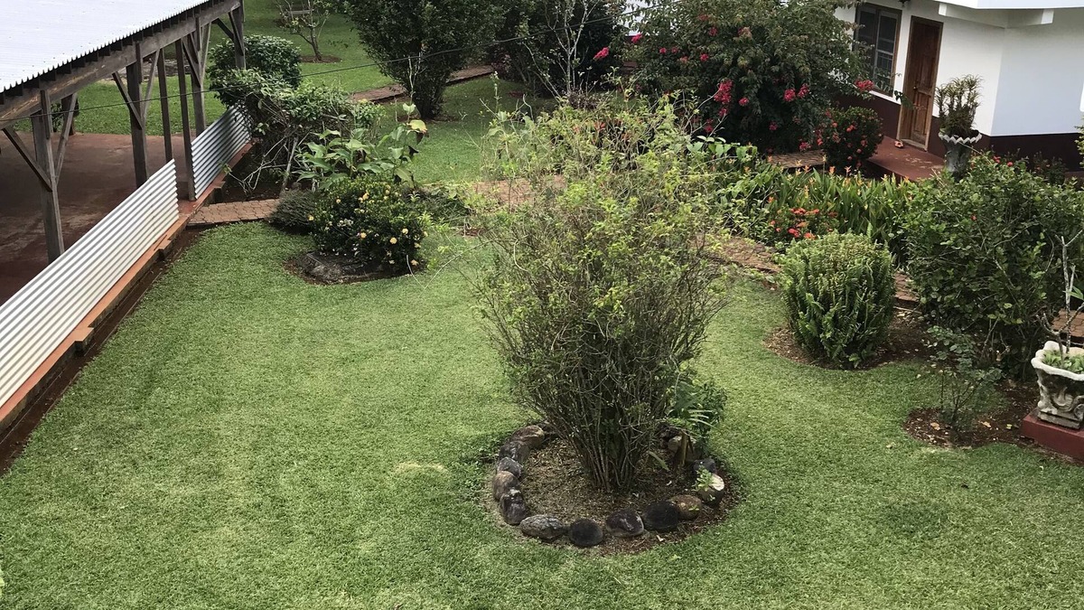 Moore Town Apartment | Comfortable Island Retreat, great spot 2 explore the area close to Long BayBeach