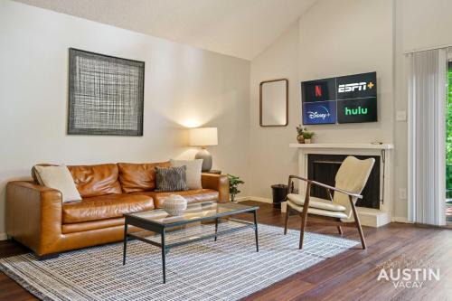 Highland Hills House | Comfortable Living in ATX with Private Deck and Office