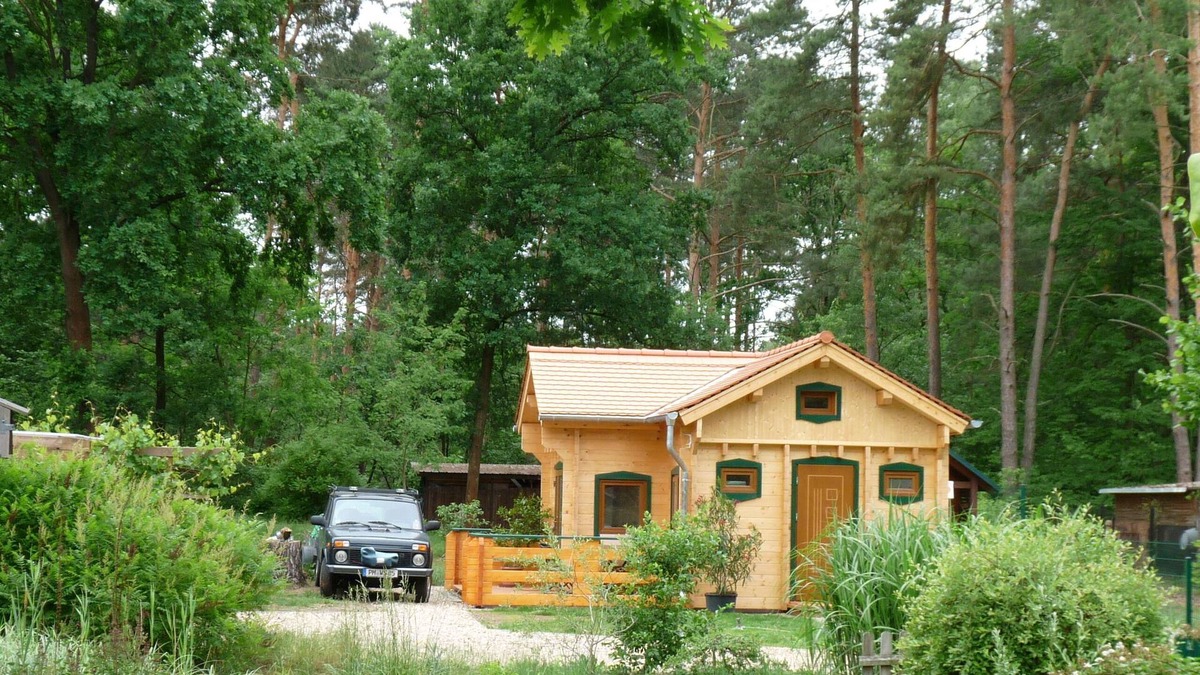 Borkheide House | Comfortable log house in the forest community of Borkheide