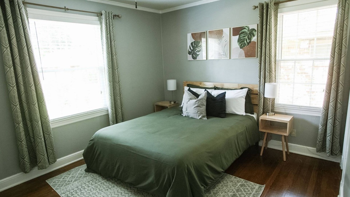University District House | Comfortable Lounging - Close to Everything Memphis