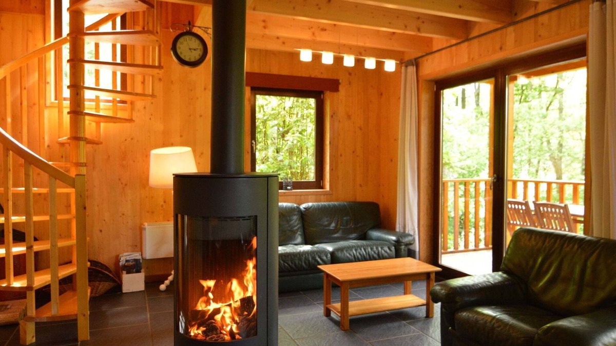 Aywaille House | Comfortable modern chalet with wood finish.