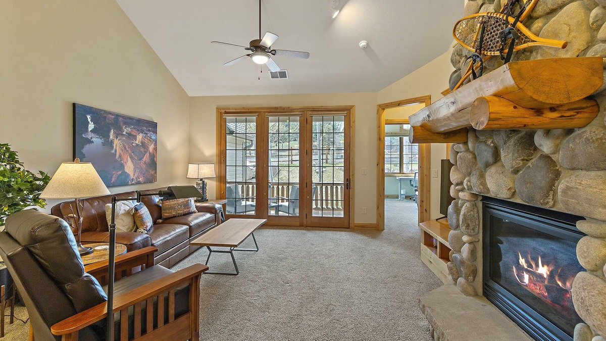 Tanoa and Hiwan Condo | Comfortable Mountain Condo 10 minutes from I-70