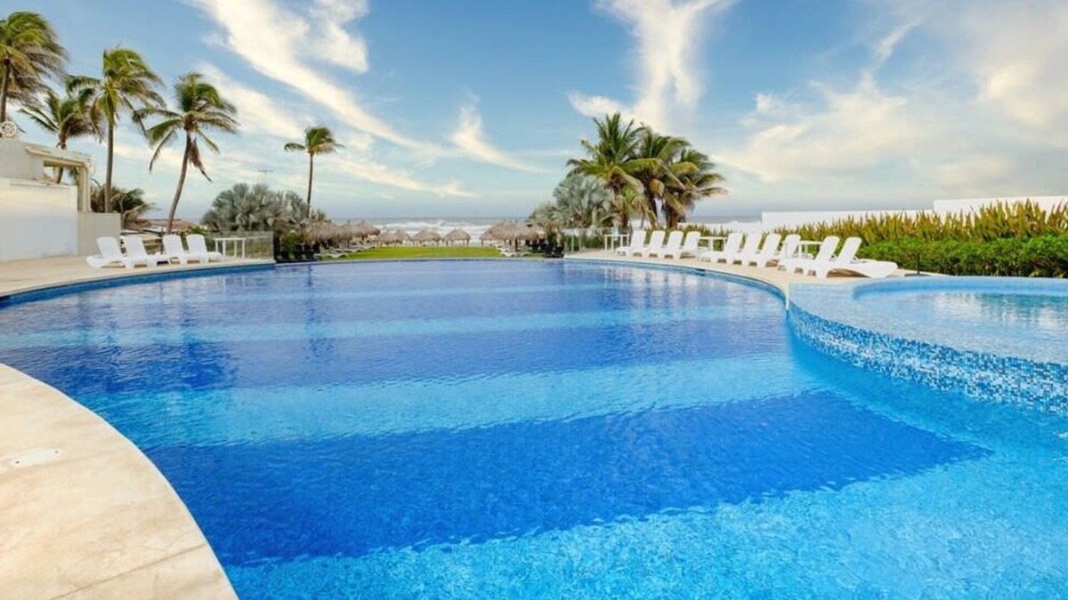 Boulevard Barra Vieja Apartment | Comfortable House -Private Pool - Private Beach