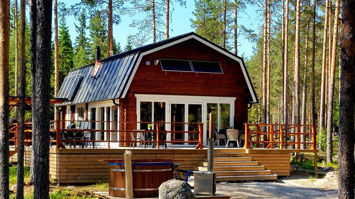 Alfta Cabin | Comfortable newly built log cabin in the middle of the forest, built for quality of life and community.