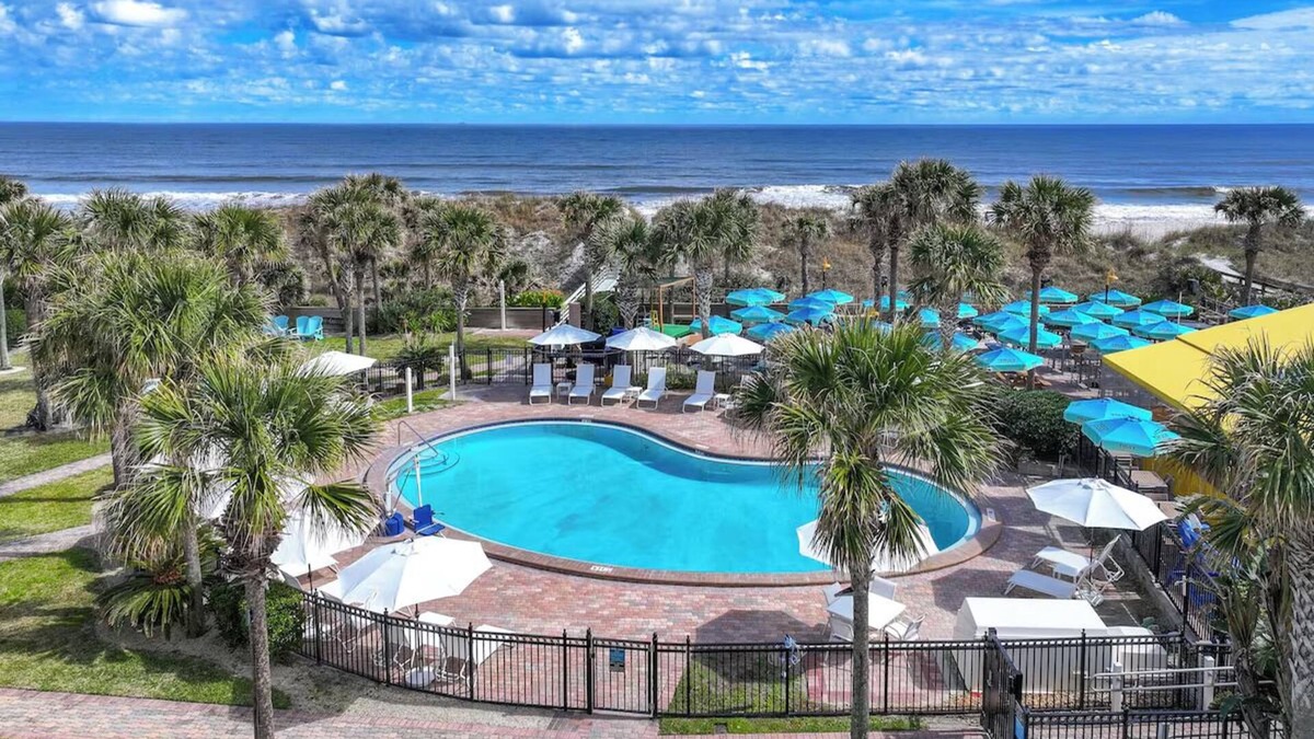 Atlantic Beach Hotel | Comfortable Pet-Friendly Room w/Stunning Ocean Views & Sunset Views, Near Golf