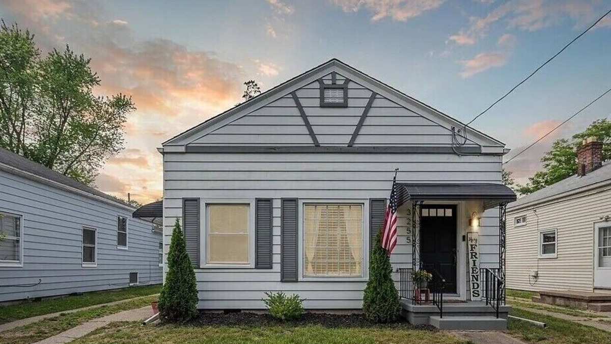 Ottawa House | Comfortable, Private Sherbrook Getaway