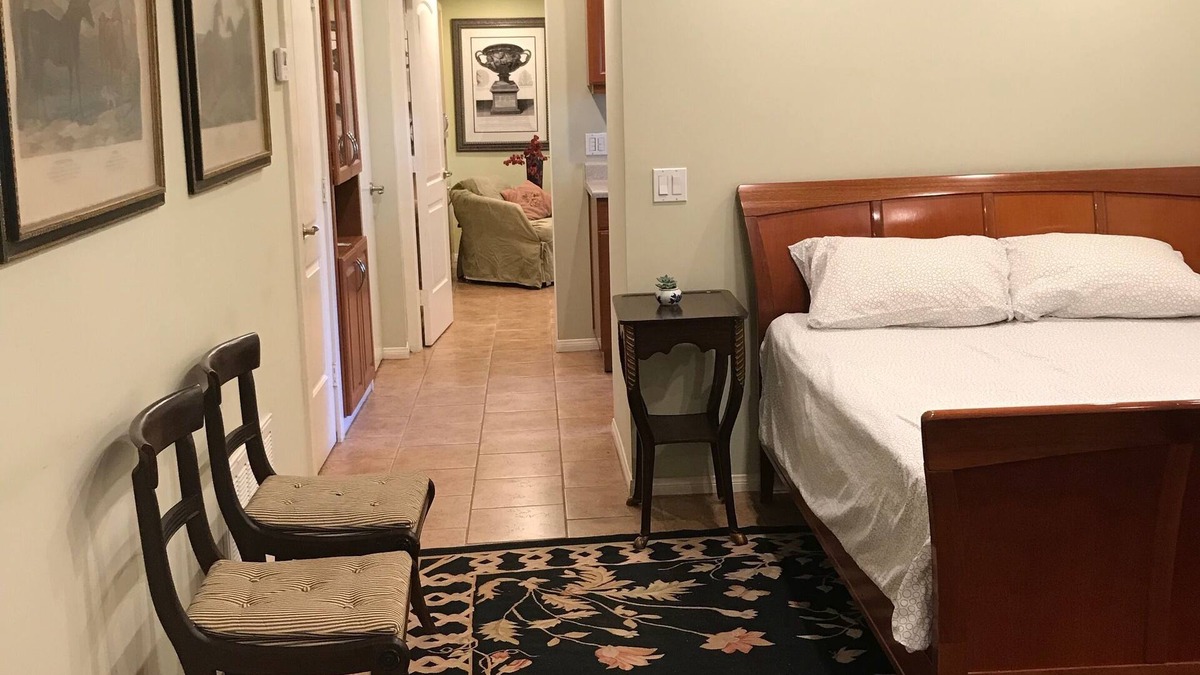 Elysian Heights Apartment | Comfortable private apartment for 3 people in a beautiful Echo Park.
