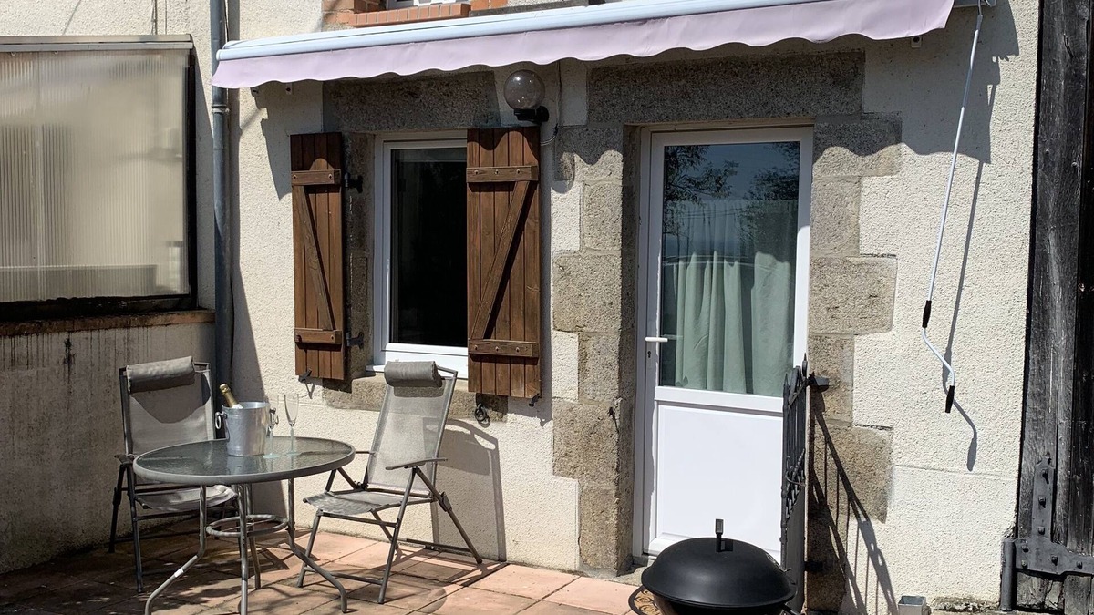 Trois-Fonds Apartment | Comfortable Quaint Studio Apartment, in Rural Location