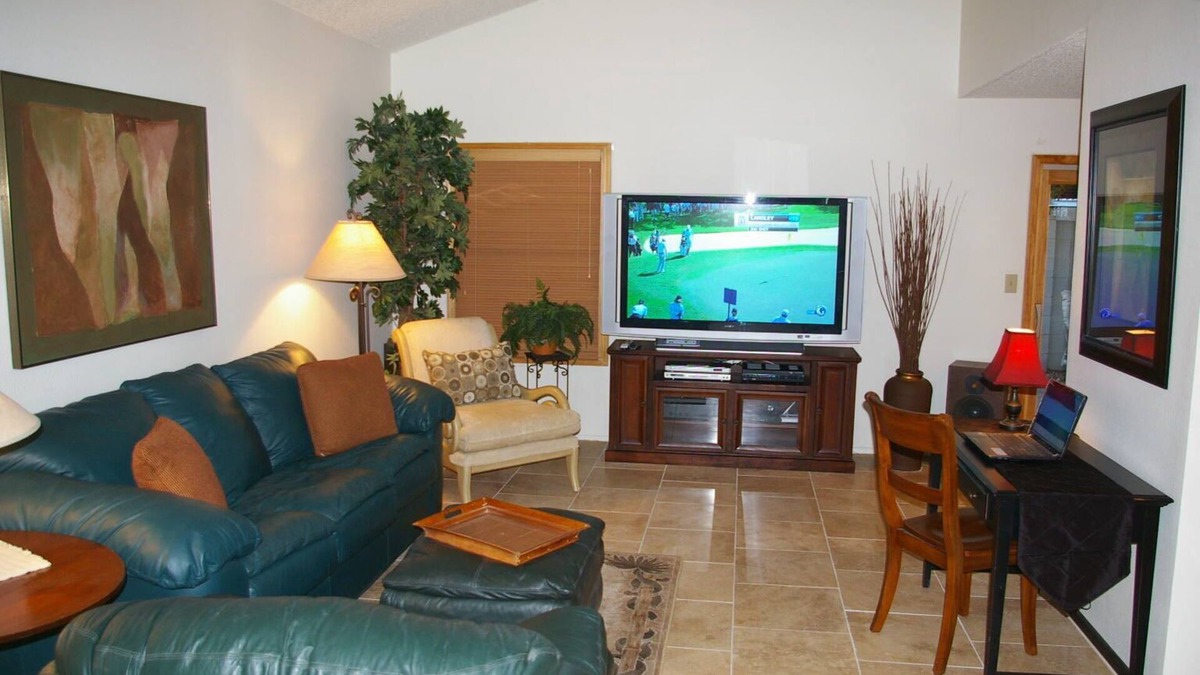Tempe Condo | Comfortable Quiet Condo With Open Floor Plan In Tempe