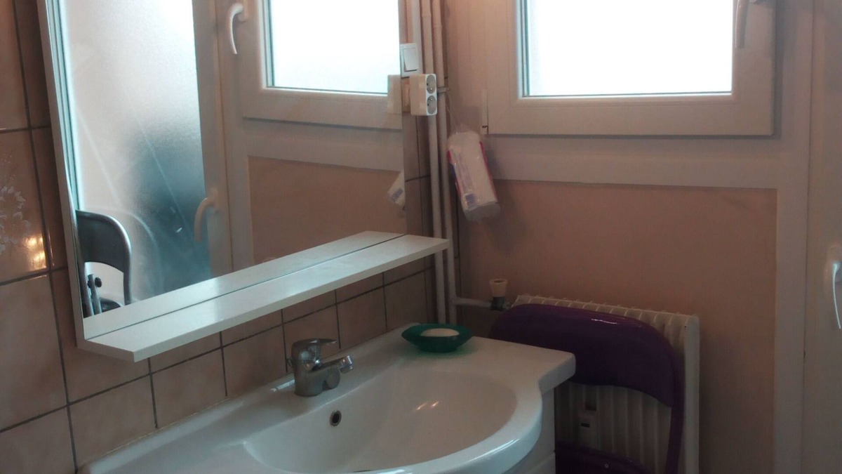 Ecrouves Apartment | Comfortable room with wifi, fan, auxiliary heating