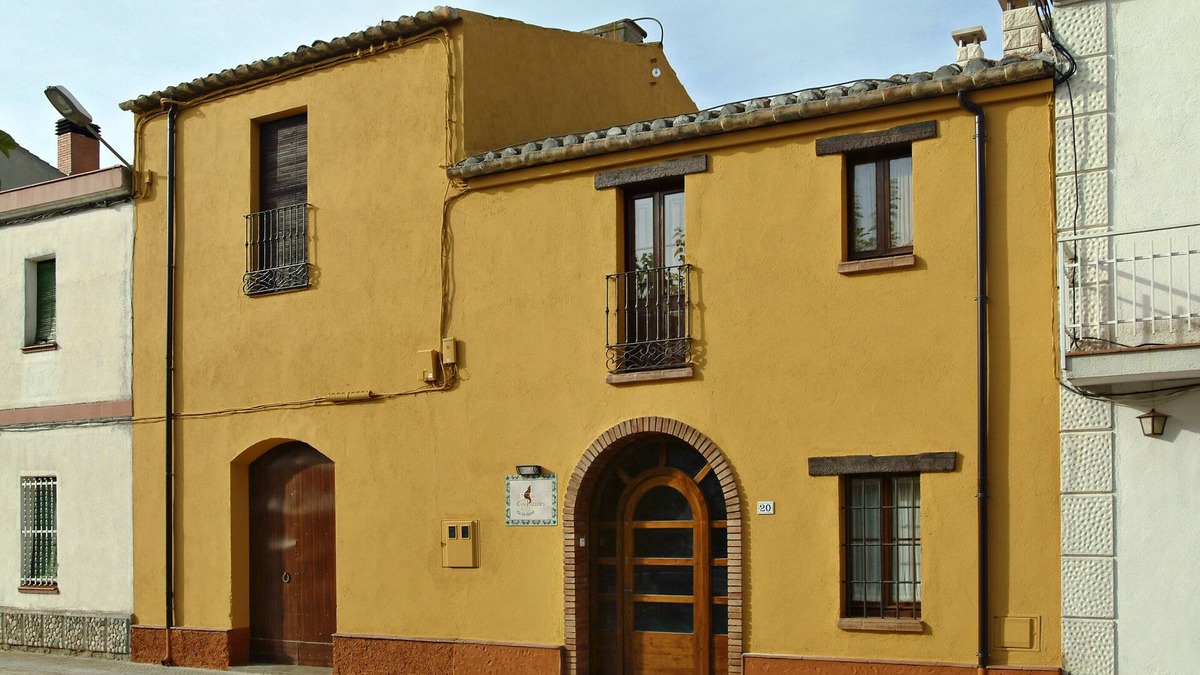 Avinyonet del Penedes Cottage | Comfortable rural house Ca La Siona located in a small town of 200 inhabitants