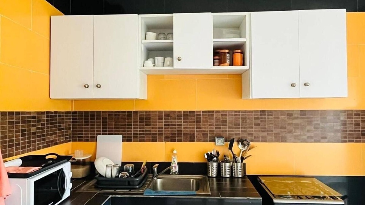 Bingerville Apartment | Comfortable stay in Abidjan, Apartment 2 Bedrooms with Balcony for 4 Pers