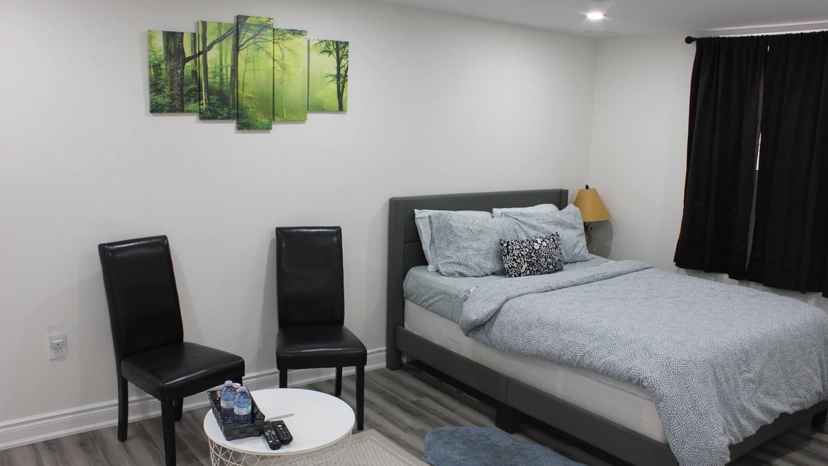 Grand River South House | Comfortable studio basement near KW airport and Chicopee