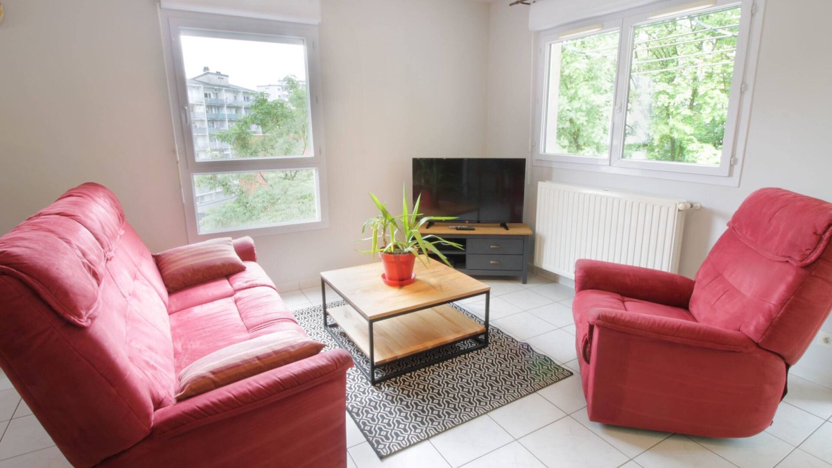 Chambery Apartment | Comfortable T3 at the foot of the Castle of Chambéry!