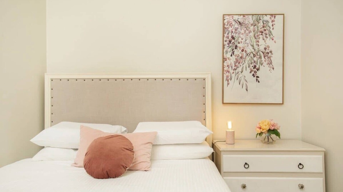 Leichhardt House | Comfortable Terrace in Central Location