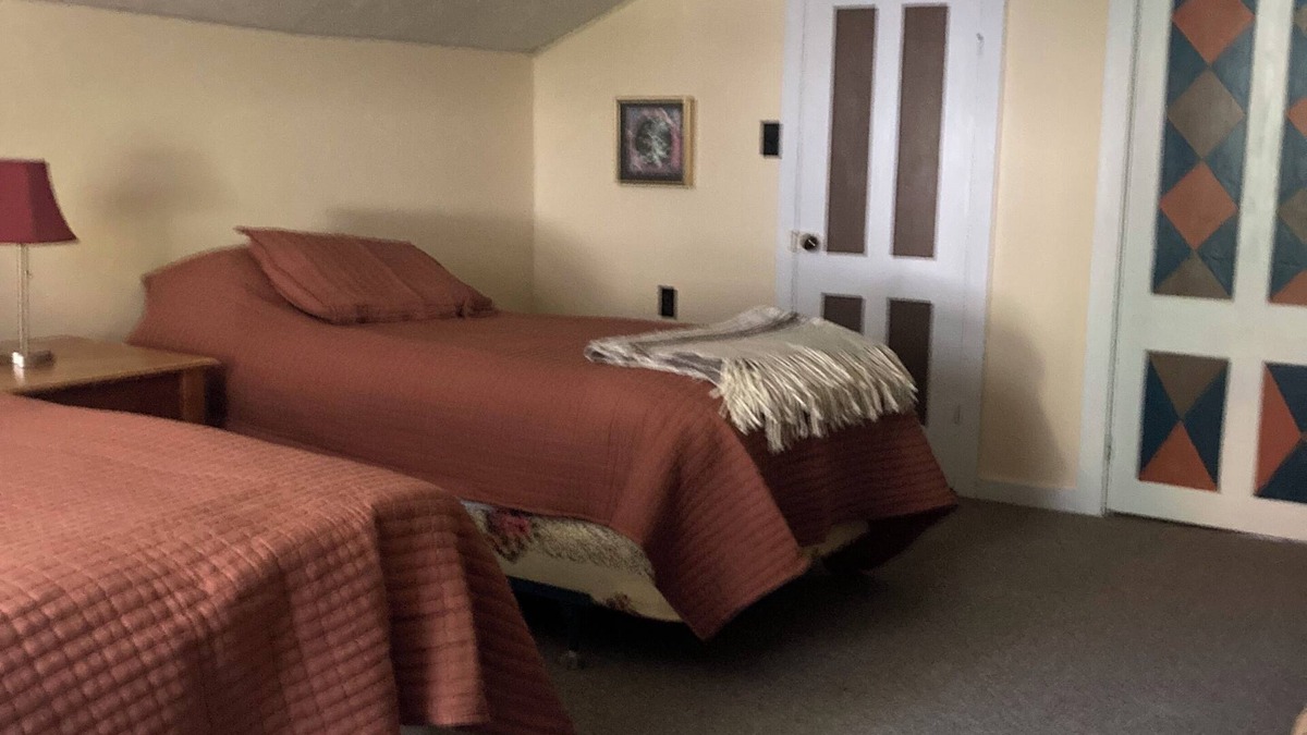 Geneseo House | Comfortable three-bedroom house located in historic, charming Geneseo.