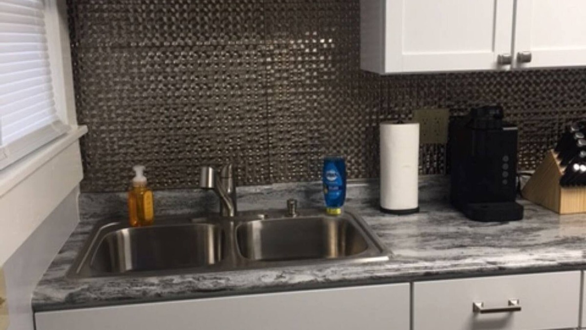 Springfield Apartment | Comfortable two bedroom unit, perfect for traveling professionals.