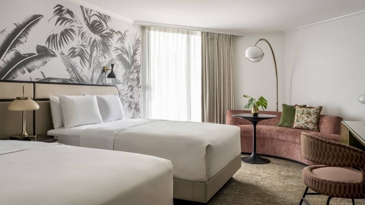 Hunt Club Hotel | Comfortable Family Stay with Tennis, Racquet Sports, and Kids Club Adventures