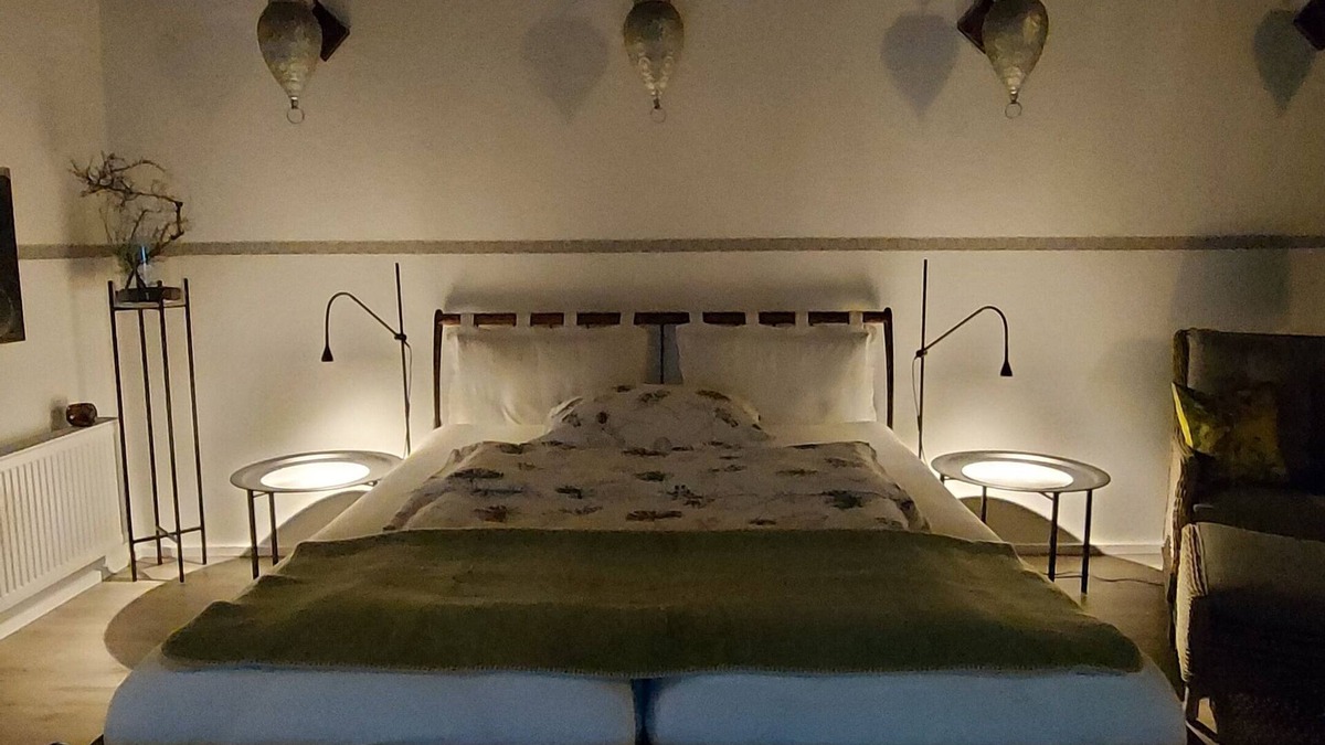 Bad Berleburg House | Comfortable vacation villa for 7 people with fireplace and large garden by the river