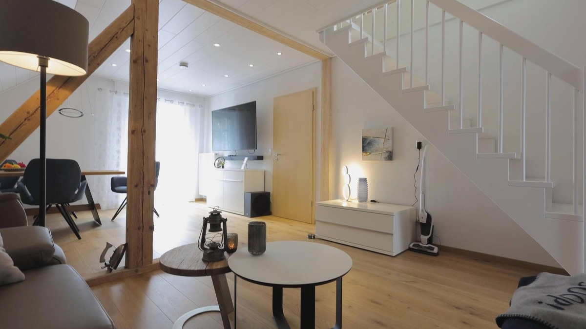 Mastershausen Apartment | Comfortable Vacation Apartment "Goldener Mond" with Wi-Fi, Balcony