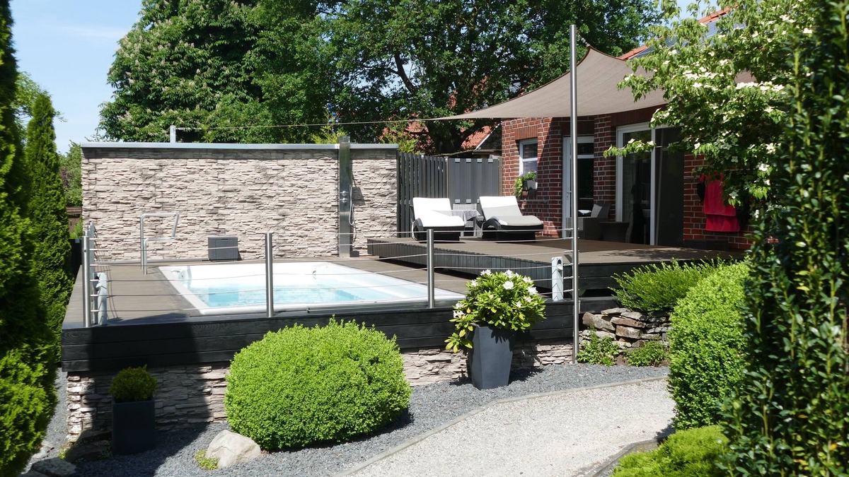 Mollberg House | Comfortable vacation home with pool, sauna, large garden .