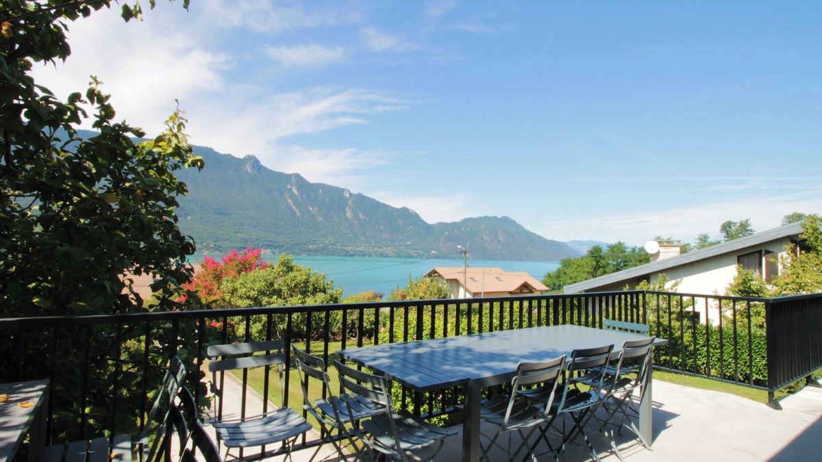 Viviers-du-Lac Villa | Comfortable villa with a view of Lake Bourget
