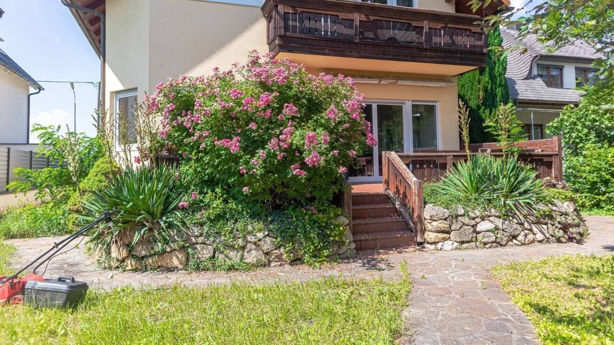 Grinzing Villa | Comfortable, well-located Royal Villa GD