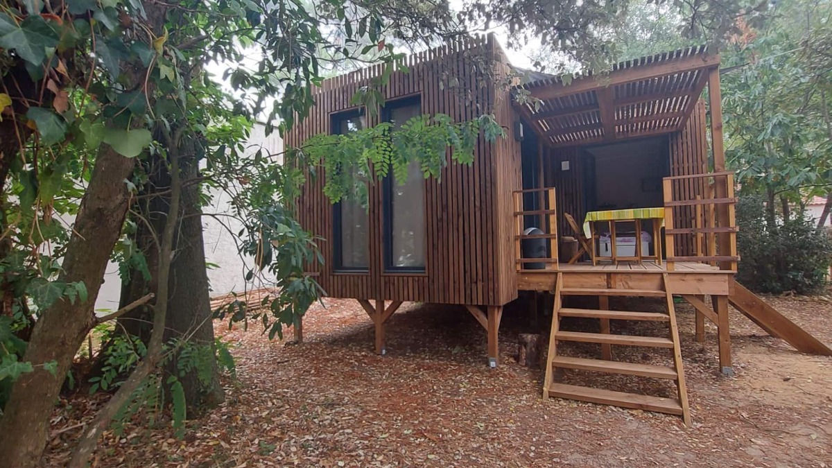 Jard-sur-Mer House | Comfortable wooden bungalow among the trees