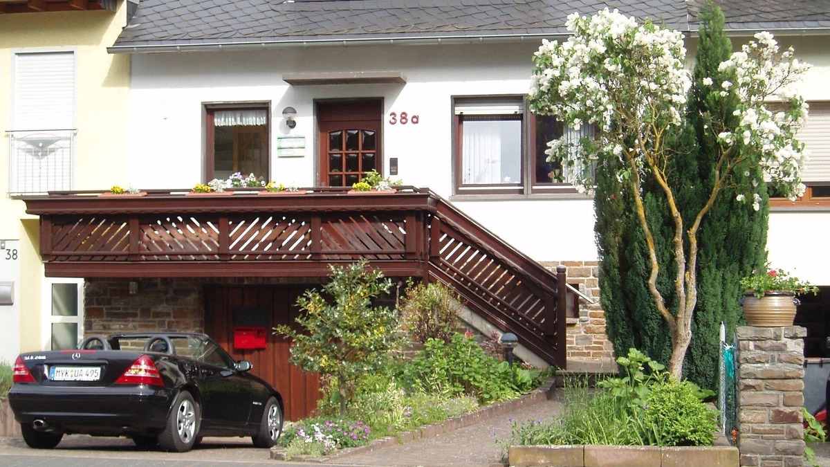 Alken Apartment | Comfortably furnished apartments in a central location beside the River Moselle in Alken.