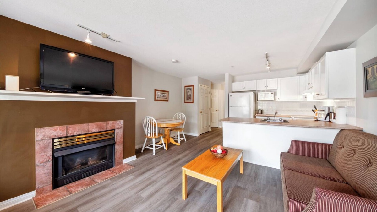 Quail Ridge House | Comforts of Home! Studio With Full Kitchen - 210A
