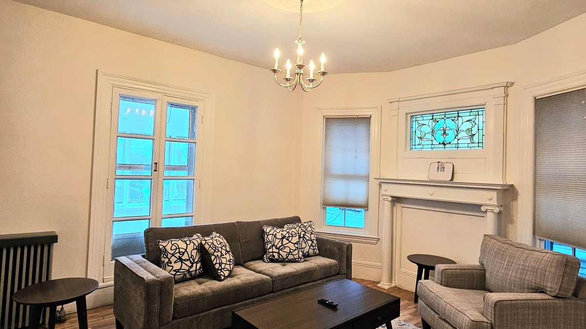 Inman Square Apartment | Comforts of your home in tranquility, Harvard Square