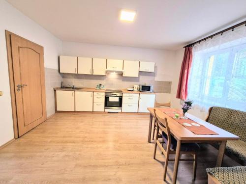 Lipence Apartment | Comfortsuits Praha