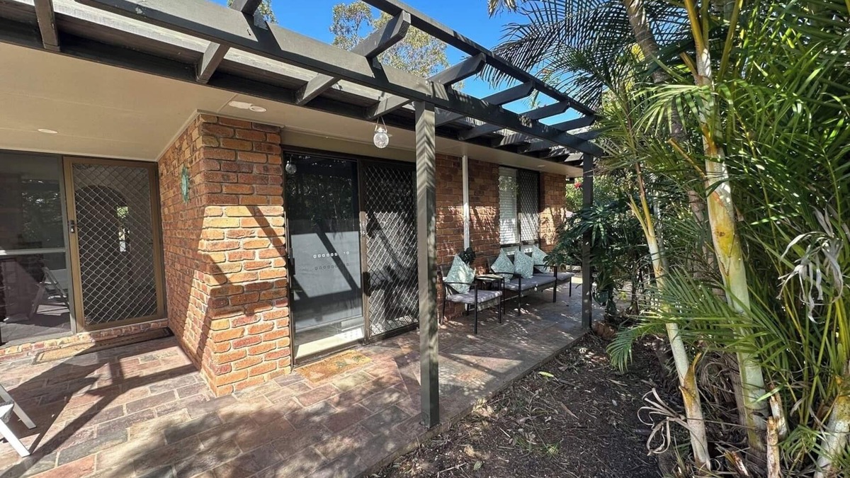 Alexandra Hills House | Comfy 1 BDR Granny Flat w/Parking Alexandra Hills