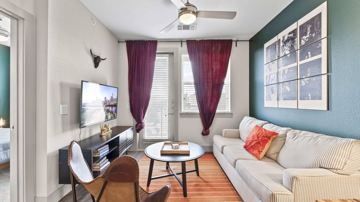 Montopolis Apartment | Comfy 1BR luxe suite close to Downtown w/fast WiFi