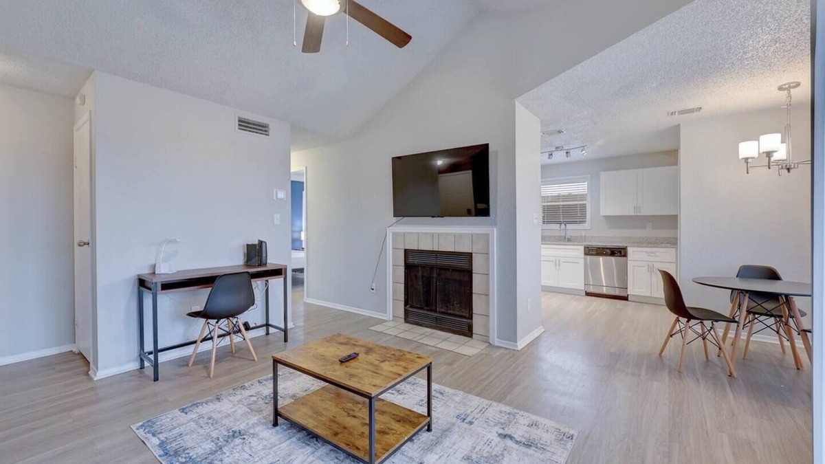 Milwood Apartment | Comfy 2BD Apt | Austin Texas