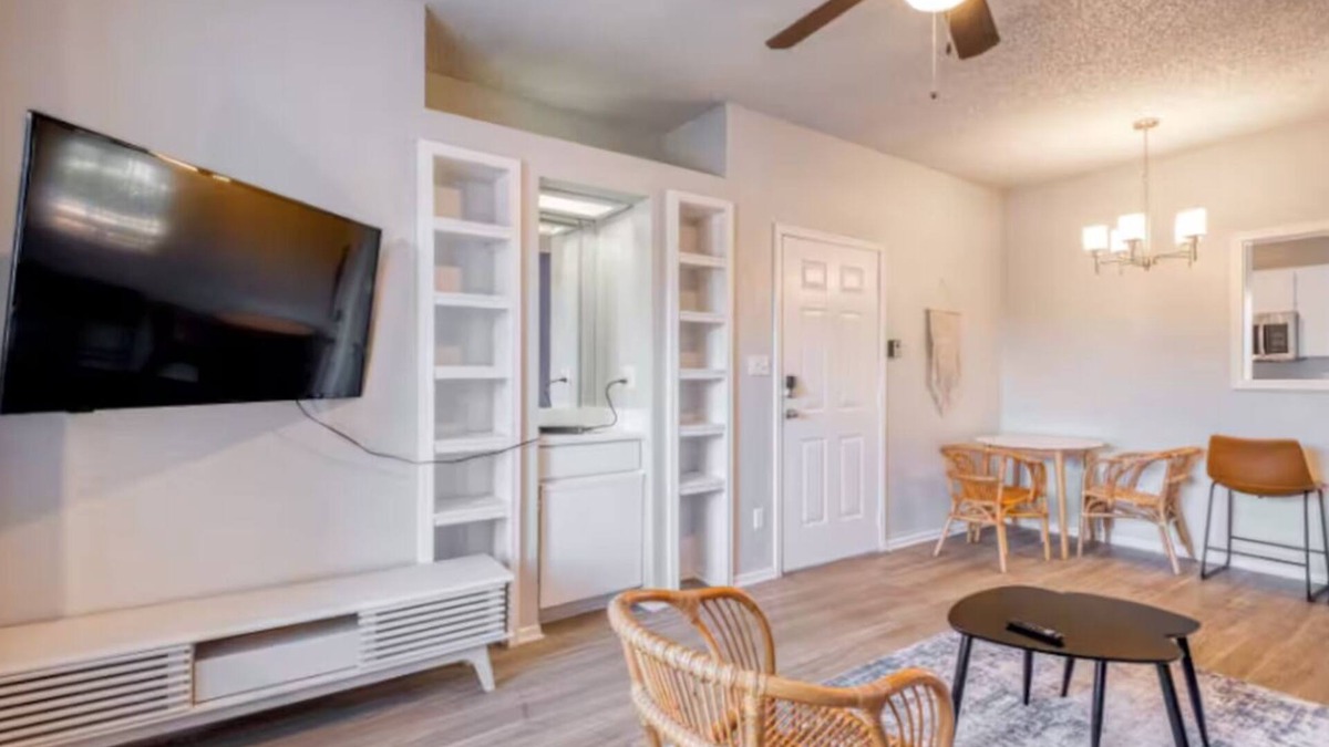 Milwood Apartment | Comfy 2BD Apt | Austin Texas