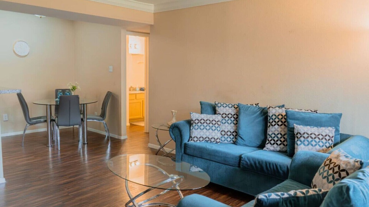 Astrodome Apartment | Comfy 2Bed/2Bath by Medical Center & NRG Stadium