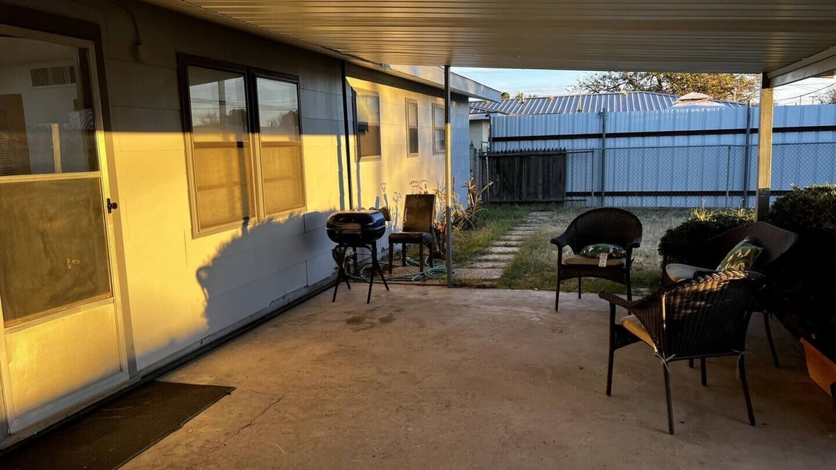 Odessa House | Comfy 3 bedrooms 2 baths House with 5 beds