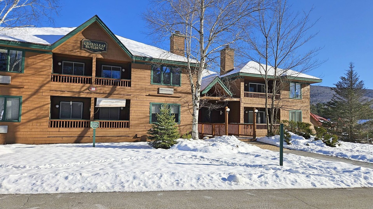North Woodstock Condo | Comfy, AC, near river & lake, pool & fitness club. D0053 by LRS