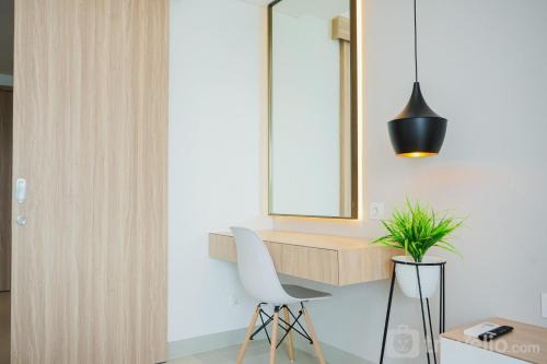 Pondok Aren Apartment | Comfy and Minimalist Studio at Embarcadero Bintaro Apartment By Travelio