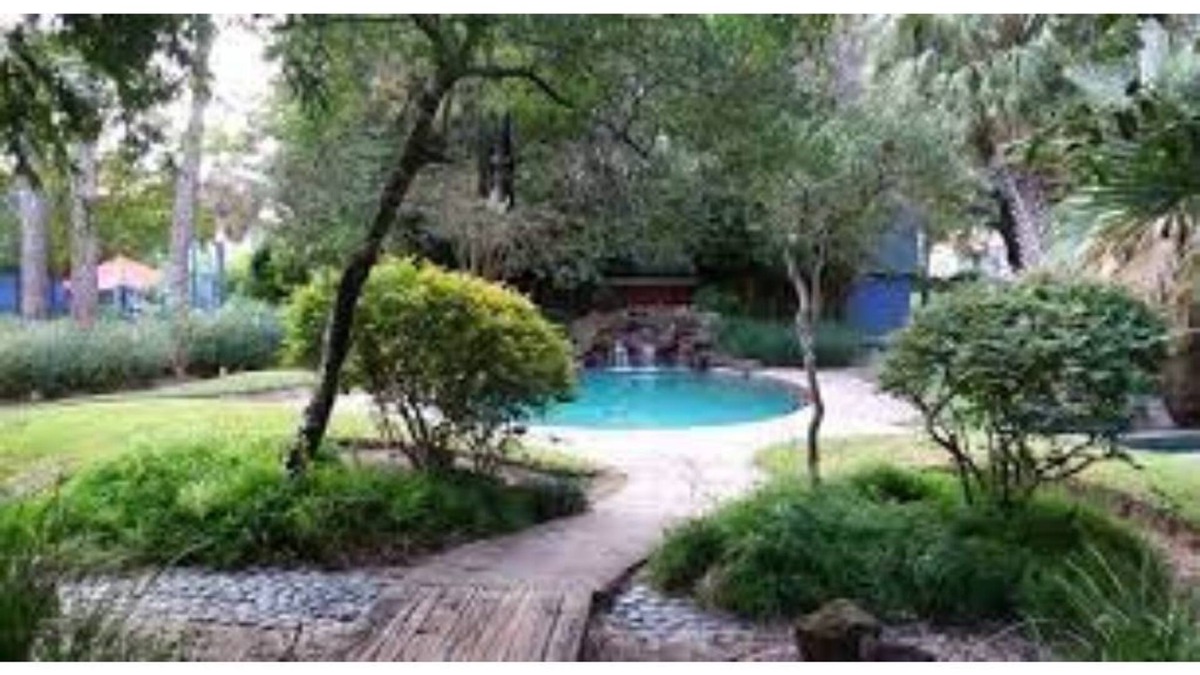 Westchase Apartment | Comfy apartment with beautiful pool & jacuzzi