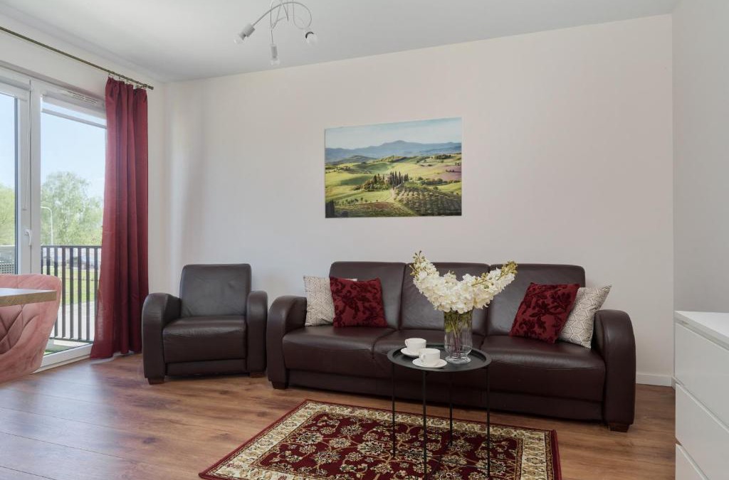 Fabryczna Apartment | Comfy Apartment with Parking & Balcony by Noclegi Renters
