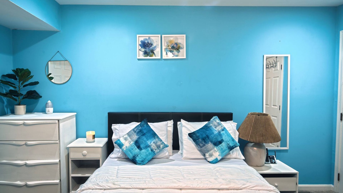 Garfield Heights House | Comfy Blue Studio with Great Amenities