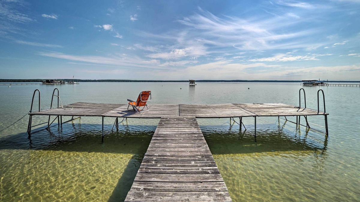 Brutus Cottage | Comfy Burt Lake Abode - On-Site Lake Access!