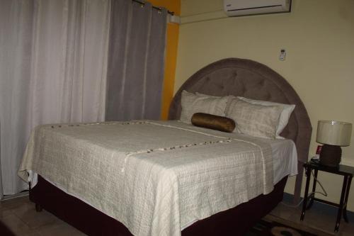 New Kingston Apartment | Comfy, Central & Elegant Studio New Kingston