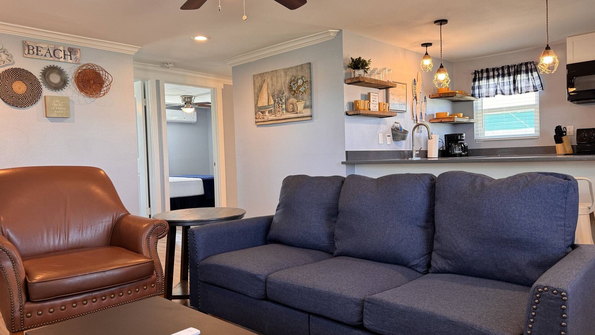 Surfside Beach House | Comfy Coastal Cottage One