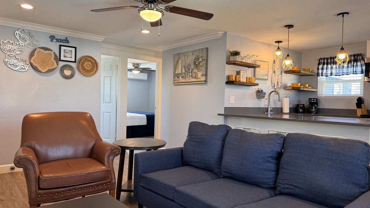 Surfside Beach House | Comfy Coastal Cottage Three
